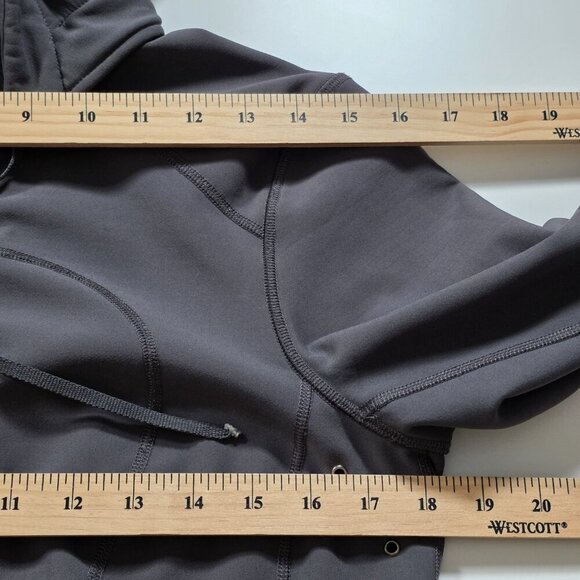 Lululemon Softshell Jacket Womens S/M Gray Zip LS Silverscent Hood Fleece Inside - Picture 5 of 16